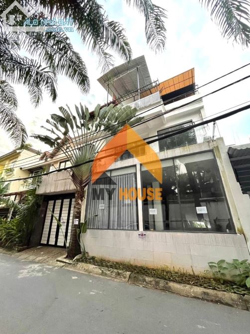 @HẾT HỒN!Villa THẢO ĐIỀN giữa mùa đông lạnh giá 330M2