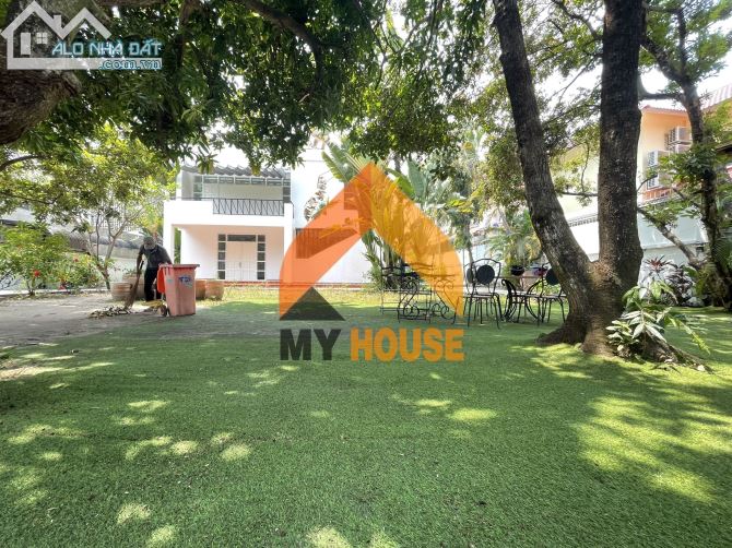 ÉT-Ô-ÉT VIILLA 700M2 sân vườn hồ bơi đỉnh cao Quận 2