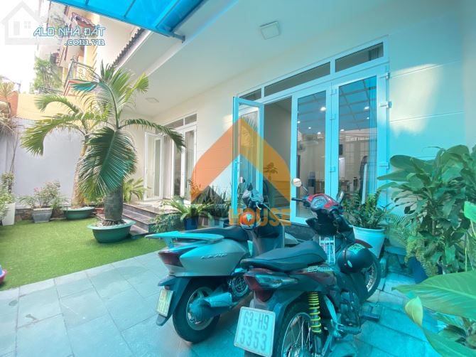 NHÌN KÌA!VILLA bé xinh sạch thơm mát chỉ việc xách vali vào ở liền,,,,
