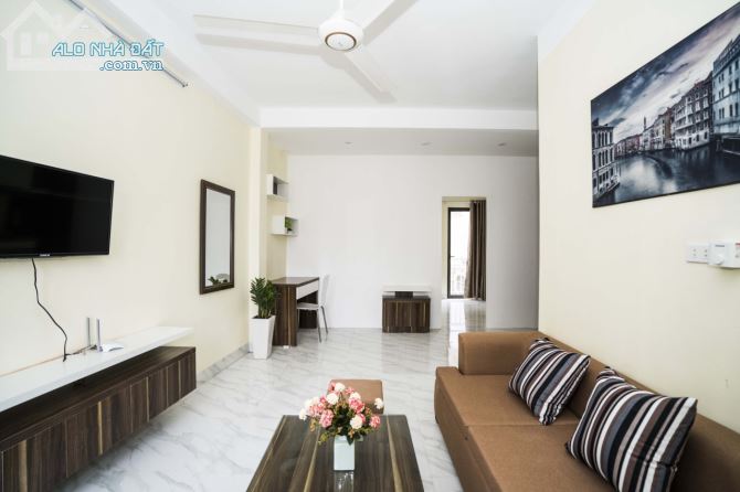 Cho thuê chưng cư mini Mễ trì 1k1n giá 6.8tr/th