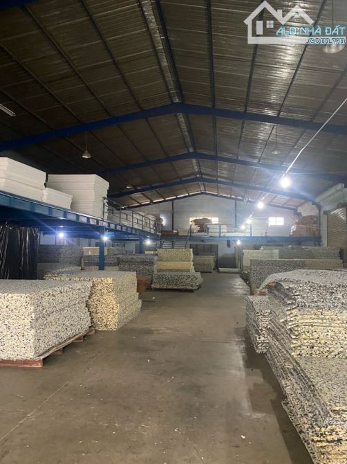 Kho xưởng 2400m² Thuận An đường cont pccc giấy tờ đầy đủ