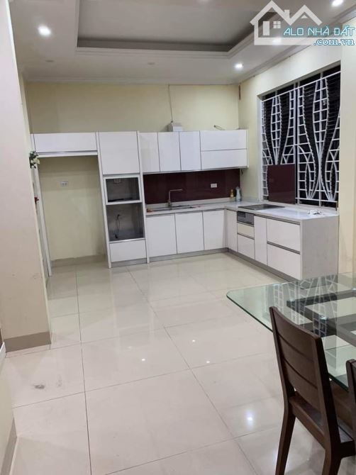 Cho thuê Biệt Thự KDT Việt Hưng Long Biên phù hợp làm văn phòng, spa 24tr