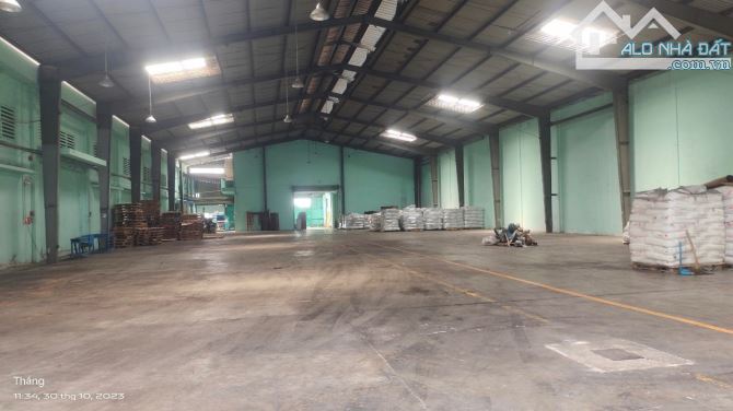 Xưởng Cho Thuê 3200m2 Quốc Lộ 1A Riêng Biệt Cổng Cao Ở Bình Tân