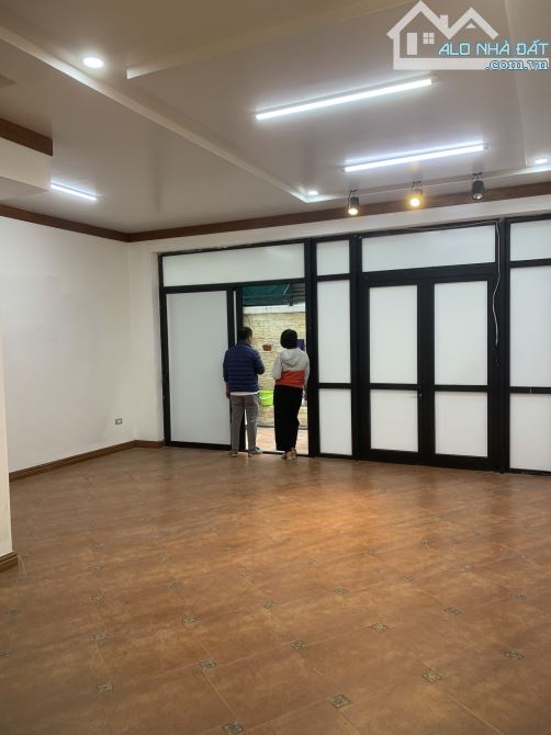 Cho thuê shophouse VinGardenia Hàm Nghi, Mỹ Đình, Hà Nội. Giá 55 triệu