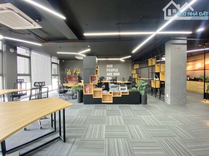 Cho Thuê Văn Phòng full nội thấtng Hoàng Sa, Tân Đinh, Quận 1. DT 180m2 - 69 triệu/ tháng
