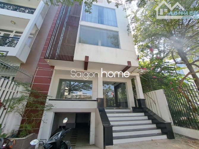 Cho thuê Tòa Nhà Trung Tâm Quận_2 Hầm 4 lầu 700m²