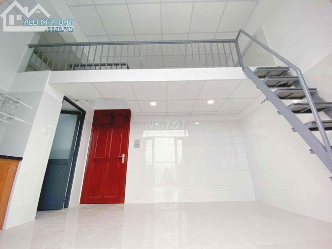 Phòng trọ có gác 25m2 sẵn máy lạnh ở Tân Bình