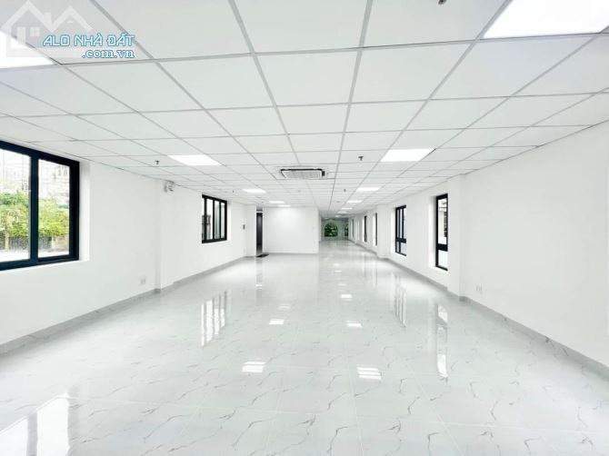 Cho Thê Văn Phòng ĐƯờng Bạch Đằng Phường 2 Quận Tân Bình DT 100m2 Giá 23 Triệu/tháng