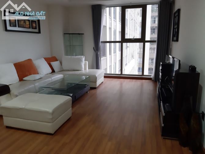 Cho thuê gấp căn hộ cao cấp lô góc Home City 3 ngủ full nội thất đẹp giá tốt 17tr/tháng