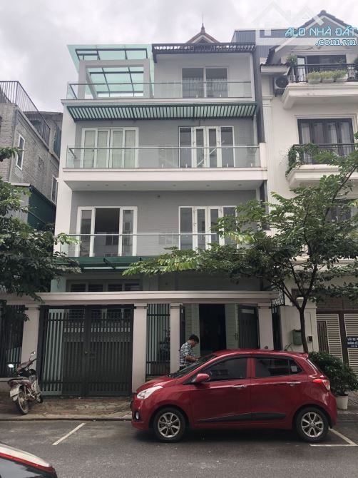 Cho thuê nhà biệt thự Nguyễn Cơ Thạch, Lưu Hữu Phước, Mỹ Đình 2, Dt 125m2, 4 tầng, nhà đẹp