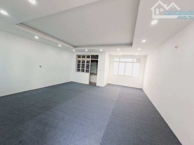 CHO THUÊ VĂN PHÒNG DT 55M2 GIÁ 7.2 TRIỆU MẶT ĐƯỜNG GIẢI PHÓNG