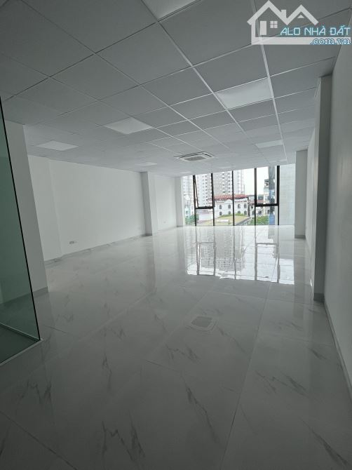 Cho thuê văn phòng gần The Manor Central Park, diện tích 125 m2/tầng