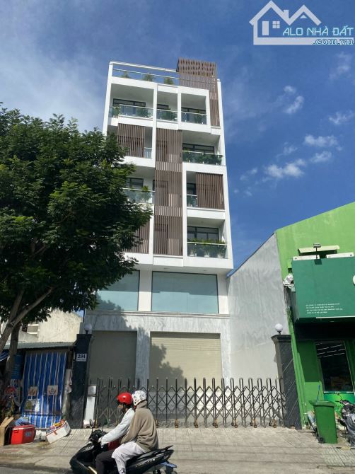 Cho thuê tòa nhà văn phòng 8X25 mặt tiền Trần Thị Cờ, Thới An, Quận 12