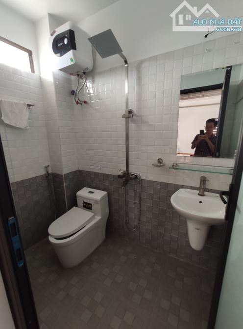 Cho thuê phòng 40m2 khép kín đủ đồ chỉ việc xách va ly về ở tại đường Đà Nẵng - Hải Phòng