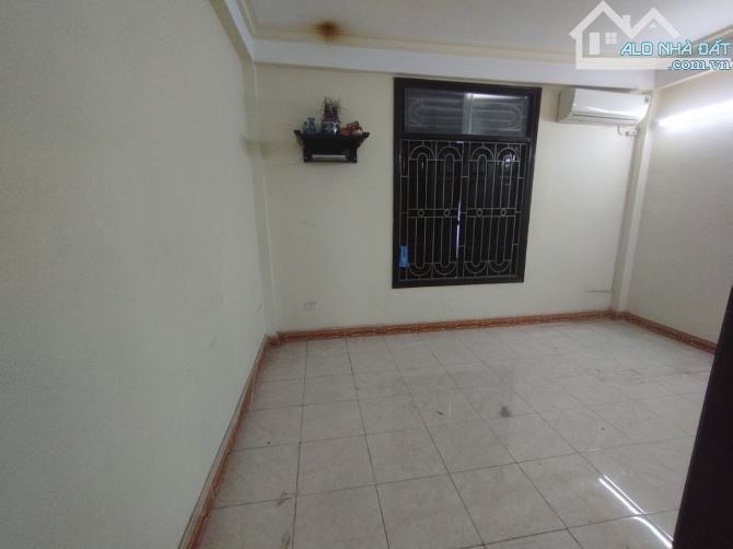 Cho thuê nhà liền kề ở Nguyễn Cơ Thạch, Nam Từ Liêm. Dt 50 m2 x 4 tầng. nhà đẹp, giá 19 t