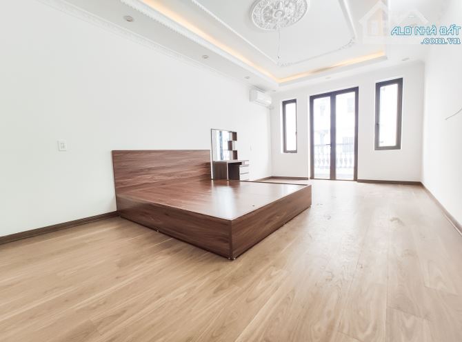 Cho thuê phòng mới tinh trong khu đô thị Việt Pháp, đường Nguyễn Sơn Hà