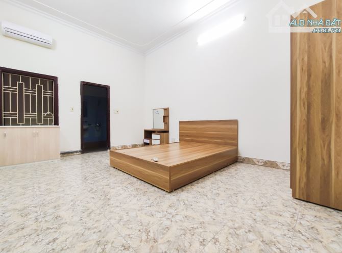 Chính chủ cho thuê phòng 32m2 khép kín full đồ chỉ việc xách vali về ở tại phố Đặng Mala