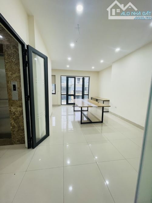 Cho thuê tầng 6 KĐT HDMon Hàm Nghi, Mỹ Đình. 96m Giá 11 triệu