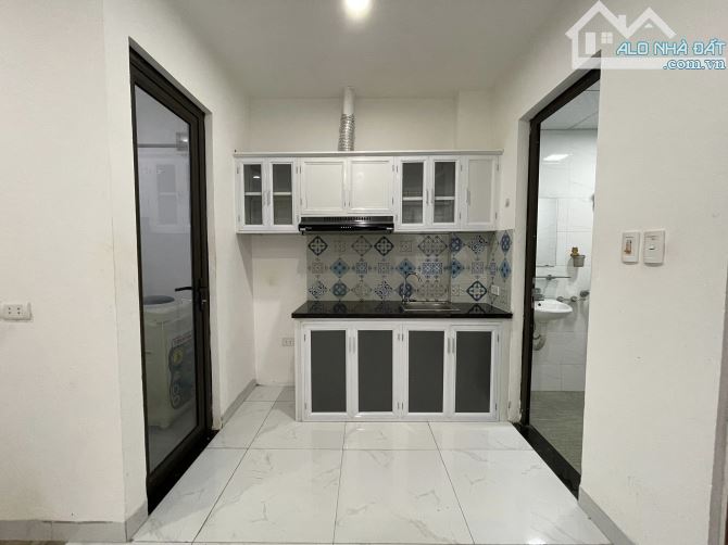 Nhà mới tinh - chung cư mini cao cấp ở Quang Tiến Tây Mỗ full đồ, có PCCC, Ô tô đỗ