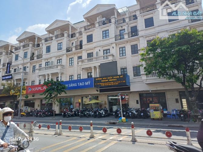 Cityland ParK Hills Mặt Tiền💦Phan Văn Trị P10💦5X20M 4 Lầu 8pn.7wc💦Thang Máy