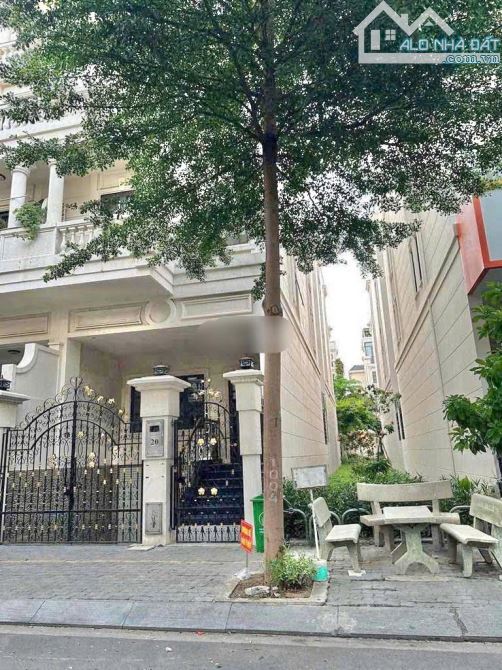 CHO THUÊ NHÀ PHỐ THƯƠNG MẠI CITYLAND PARK HILL PHƯỜNG 10 (HẦM, TRỆT 4 LẦU)