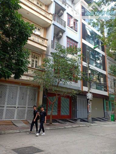 Cho thuê nhà KĐT vinaconex3 Trung Văn. DT 95mx 5T, đã hoàn thiện. Giá 21tr.