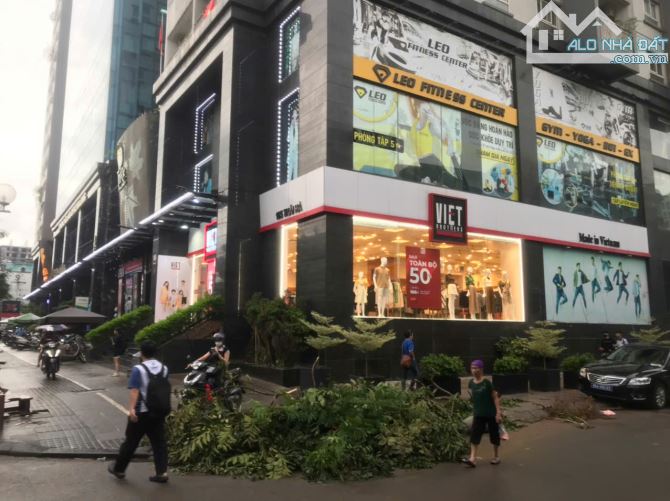 Cho thuê MP Trường Chinh - Đống Đa, MT 25m, DT sử dụng 1500m², thông sàn, KD Bi A,nội thất