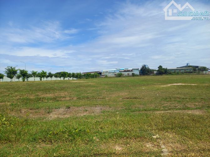 Cho thuê đất làm bãi 10000m2 Phường Long Hương, Tp Bà Rịa, BRVT