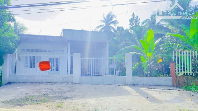 Cho thuê 630 m2 nhà và đất gần cầu Vàm Sáng Phong Điền