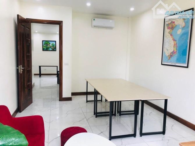 Chủ cho thuê Văn Phòng 60m² tại Mễ Trì, đẹp và tiện nghi!