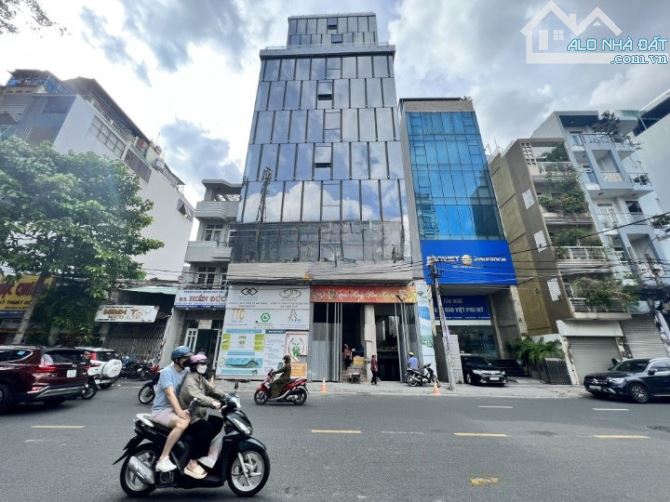 Cho thuê nhà mặt tiền đường Trần Quang Khải, Phường Tân Định, Quận 1, TP.HCM