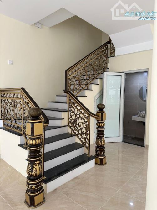 ✅CHO THUÊ BIỆT THỰ 310M2x 3 TẦNG, PHÁP VÂN, HOÀNG MAI, GIÁ RẺ 35TR.