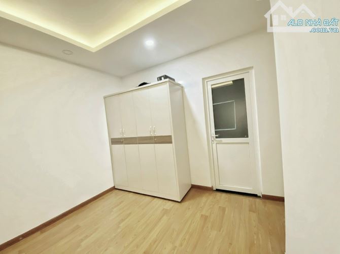 Cho thuê chung cư Ruby Tower 2PN full nội thất diện tích 90m2