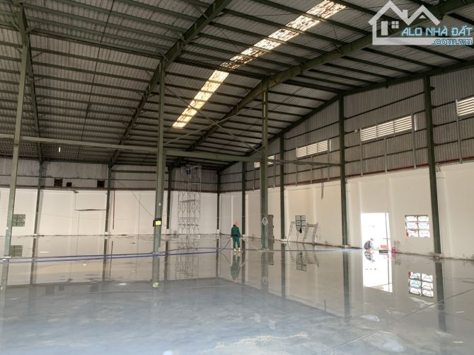Cho Thuê Kho Xưởng 1800m2 Pcccc Vách Tường ,Đường Container Đậu Trước Xưởng Tại Bình Tân