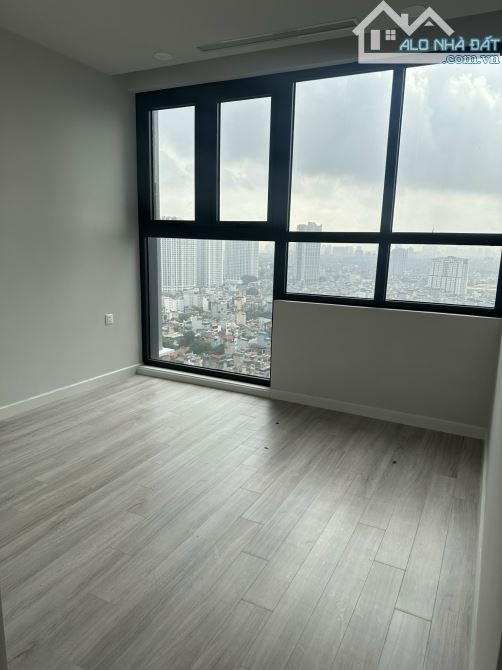 Cho thuê căn hộ đẹp 2 ngủ đồ cơ bản BRG Diamond Residence Lê Văn Lương chỉ 14 tr/tháng