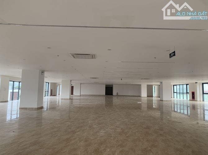 CÒN TRỐNG!!!! Văn phòng hơn 1000 m2 quận Cẩm Lệ. LH: OFFICE DANANG
