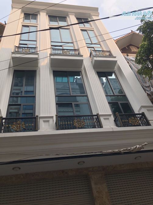 Cho thuê shophouse tại Fiver Star Đình Thôn .DT : 80 M * 5 Tầng .MT : 6M.Thông sàn