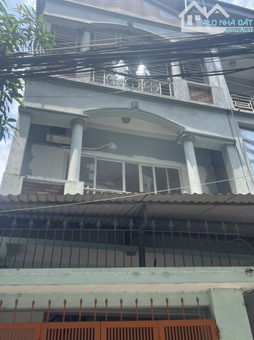 Cho thuê nhà nguyên căn ở Phạm Hùng, Nam Từ Liêm, Hà Nội, dt 65 m2 x 4 tầng, giá 22 triệu