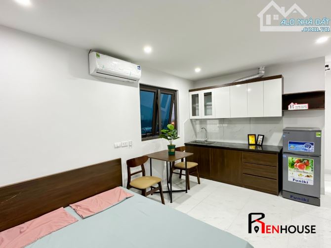 Cho Thuê CCMN 141 An Dương Vương 30m2 Studio Gác Xép Full Nội Thất Thang Máy Ban Công