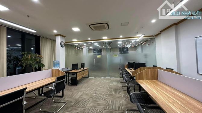 VP PHÚ NHUẬN GIÁ RẺ - ĐƯỜNG NGUYỄN VĂN TRỖI, 40M2 - 80M2 - 180M2 , SÀN MỚI, FREE XE