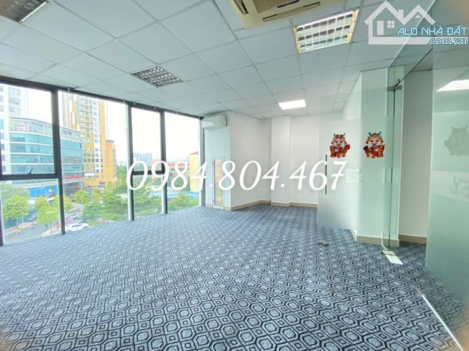 Cho thuê văn phòng diện tích 80m2 giá 15 triệu tại phố Khúc Thừa Dụ,quận Cầu Giấy