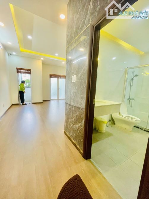 CHO THUÊ NHÀ PHỐ LIỀN KỀ CITYLAND P7 (TRỆT 3 LẦU 5X20) MỚI ĐẸP