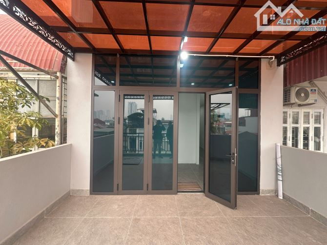 Cho Thuê Tòa Nhà 7 Tầng Đường Nguyễn Cơ Thạch, Thông Sàn, Thang Máy