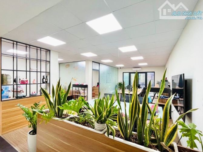 Cho thuê văn phòng: 30m 5tr; 40m 8tr; 70m 12tr; 100m 16tr. Phố Lạc Nghiệp
