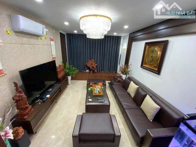 C.H.O T.H.U.Ê nguyên căn WaterFront siêu đẹp, 96m2, 4 tầng,4 ngủ full, 35 triệu
