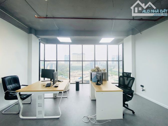 Full kính mặt tiền - Cho thuê sàn 100m2 mặt phố Thái Hà- Đống Đa