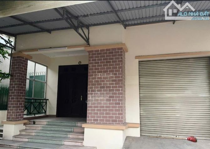 Cho thuê nhà biệt thự sân vườn Cổ Linh - 230m², 5 ngủ, ô tô tránh - 25 triệu/tháng