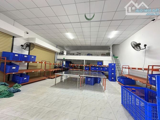 Cho thuê kho xưởng 250m2 góc hai mặt tiền KDC Ngân Thuận, cách Lê Hồng Phong 50m