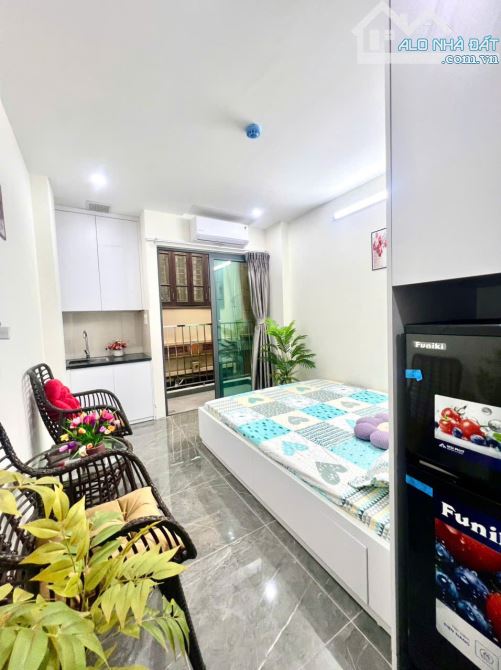 Cho Thuê CCMN 178 Tây Sơn Đống Đa 25m2 Studio Ban Công Thang Máy Gần Phố Bãi Ô Tô 100m
