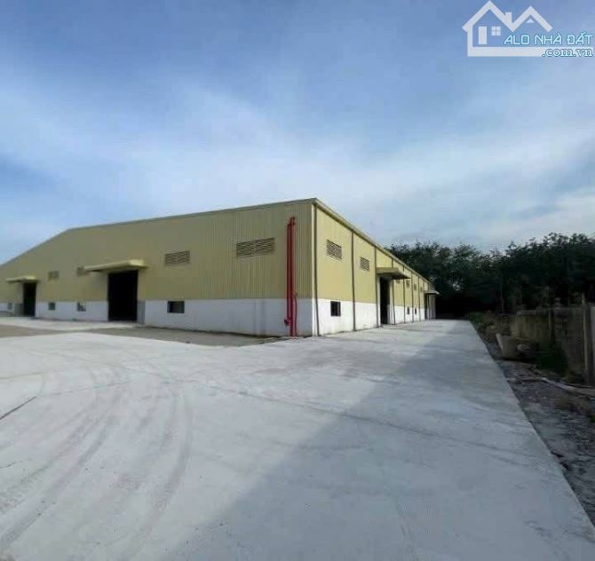 Cho thuê 1300m2 yên sơn, có PCCC